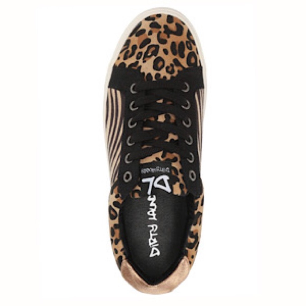 “NEW” Dirty Laundry Embark Sneaker - Picture 2 of 9